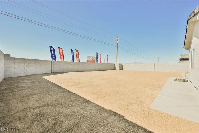 871 East Valiant Avenue, Pahrump, NV 89060