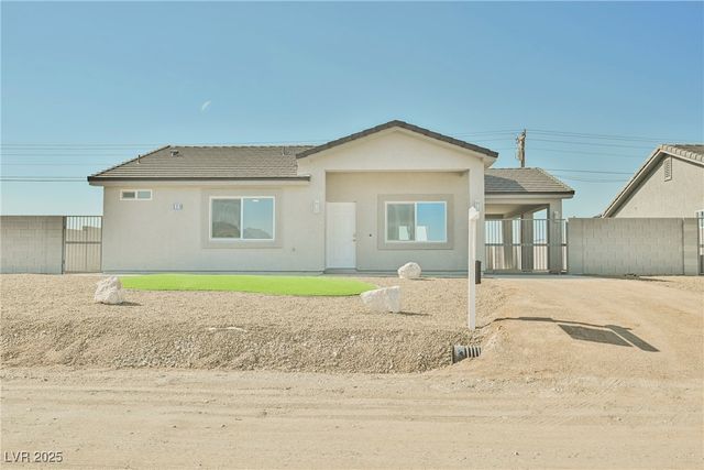 871 East Valiant Avenue, Pahrump, NV 89060