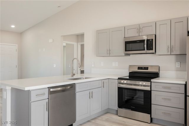 871 East Valiant Avenue, Pahrump, NV 89060