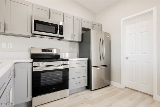 871 East Valiant Avenue, Pahrump, NV 89060