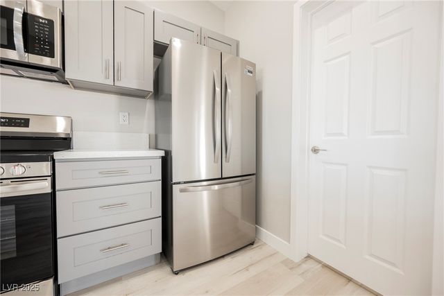 871 East Valiant Avenue, Pahrump, NV 89060