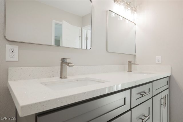 871 East Valiant Avenue, Pahrump, NV 89060