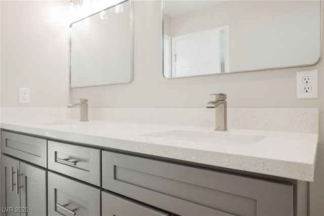 871 East Valiant Avenue, Pahrump, NV 89060