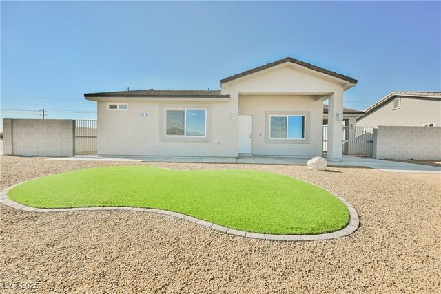 871 East Valiant Avenue, Pahrump, NV 89060