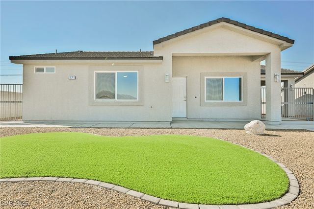 871 East Valiant Avenue, Pahrump, NV 89060