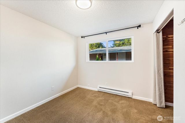 1351 S Highland Avenue, Tacoma, WA 98465