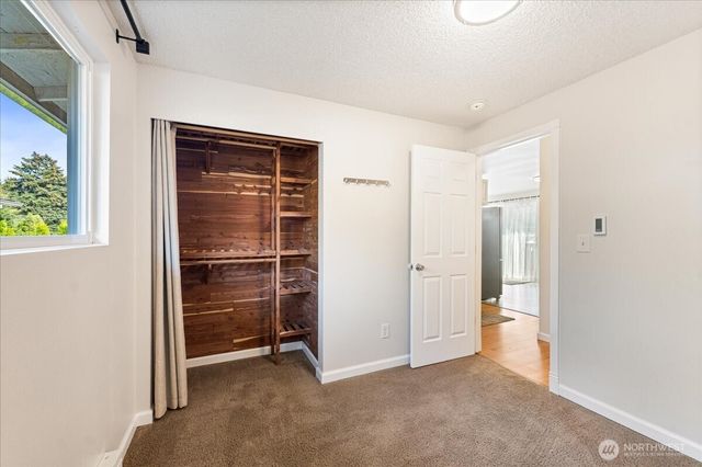 1351 S Highland Avenue, Tacoma, WA 98465