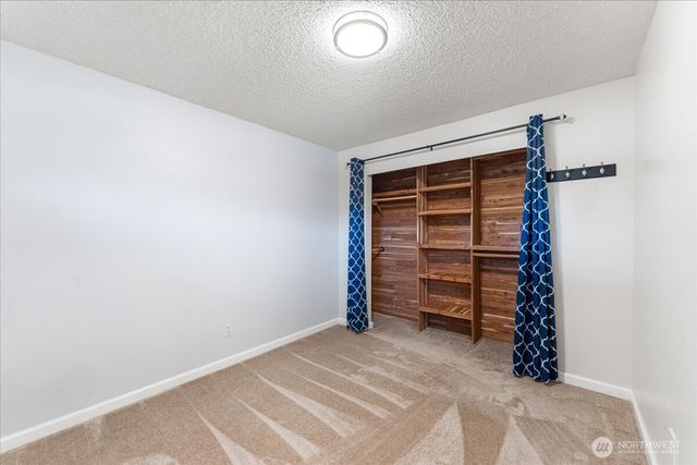 1351 S Highland Avenue, Tacoma, WA 98465