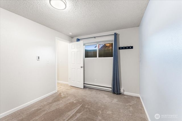 1351 S Highland Avenue, Tacoma, WA 98465