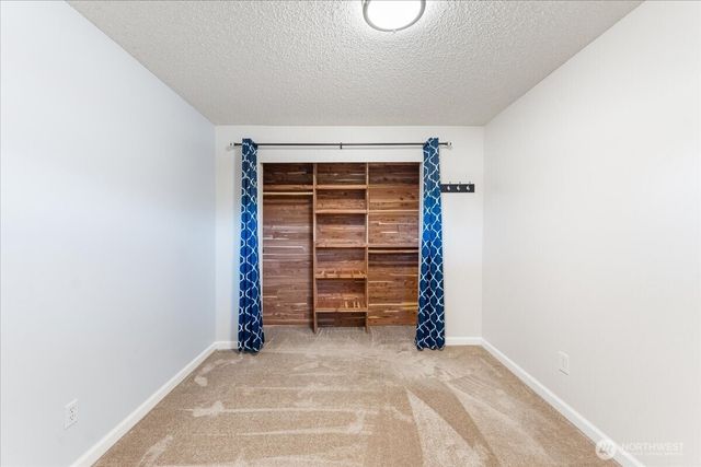 1351 S Highland Avenue, Tacoma, WA 98465