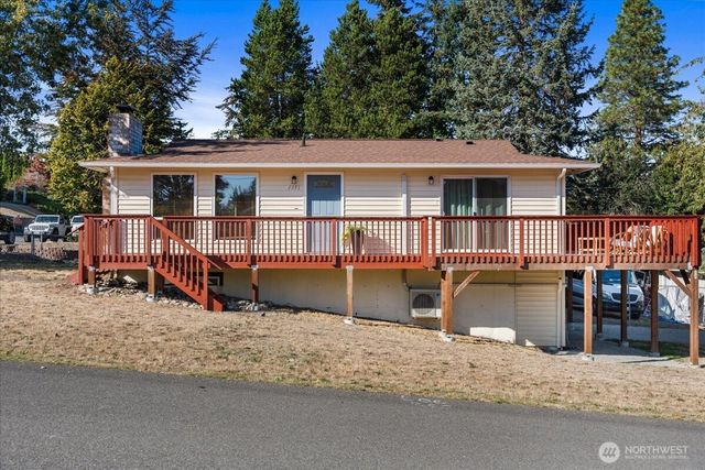 1351 S Highland Avenue, Tacoma, WA 98465