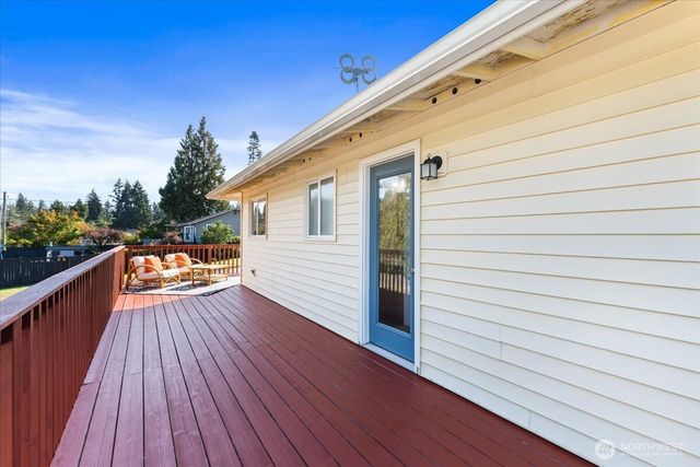 1351 S Highland Avenue, Tacoma, WA 98465