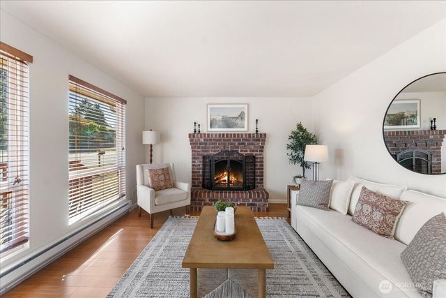 1351 S Highland Avenue, Tacoma, WA 98465