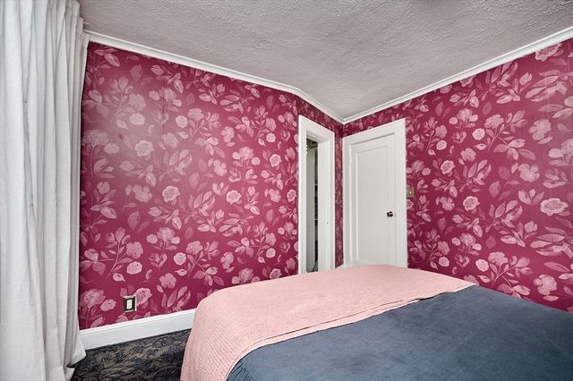 73 Lyman St, South Hadley, MA 01075