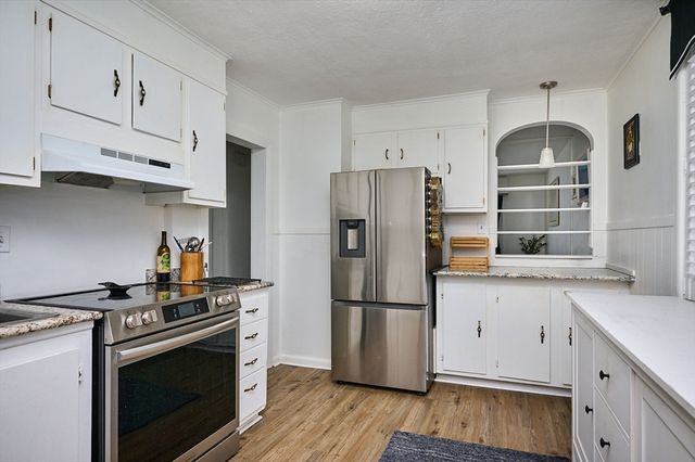 73 Lyman St, South Hadley, MA 01075