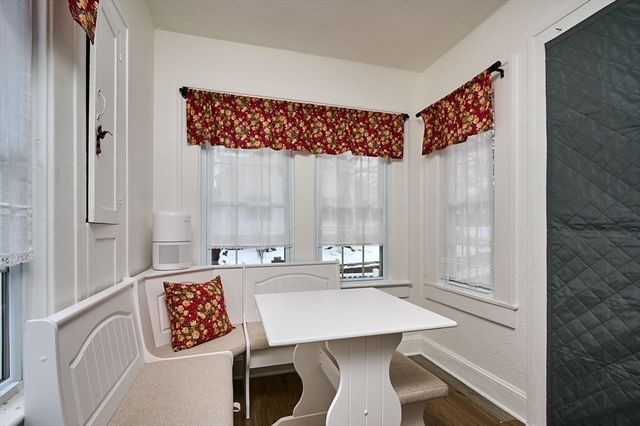 73 Lyman St, South Hadley, MA 01075