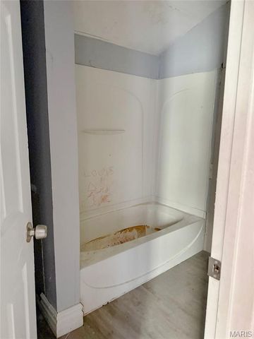 6429 Idaho Avenue, St Louis, MO 63111