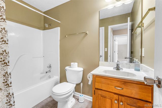 398 MEADOWVIEW Drive, Wetumpka, AL 36092