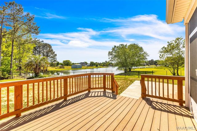 398 MEADOWVIEW Drive, Wetumpka, AL 36092