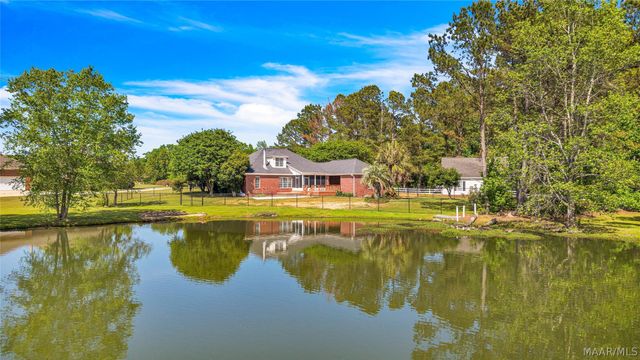 398 MEADOWVIEW Drive, Wetumpka, AL 36092