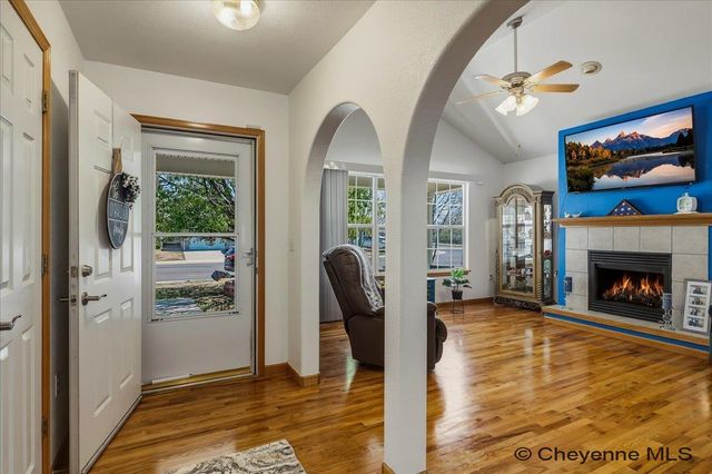 4318 PARKVIEW DR, Cheyenne, WY 82001