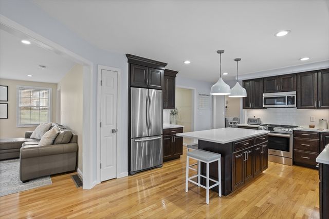 6 Dadak Drive, Dracut, MA 01826