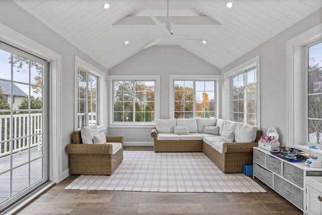 6 Dadak Drive, Dracut, MA 01826