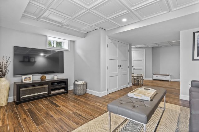 6 Dadak Drive, Dracut, MA 01826