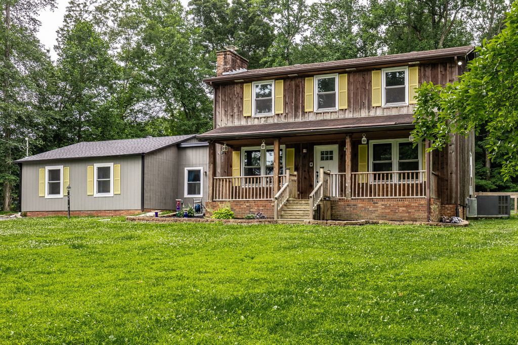 13989 Owens Chapel Rd, Springfield, TN 37172