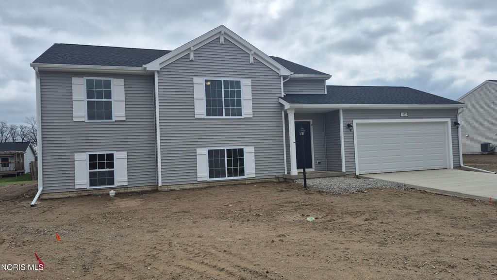 1473 Lee Ann Avenue, Defiance, OH 43512