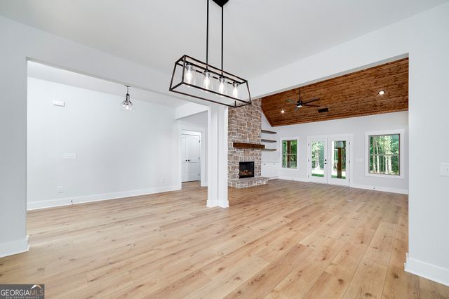 164 Henderson Mill, Mansfield, GA 30055