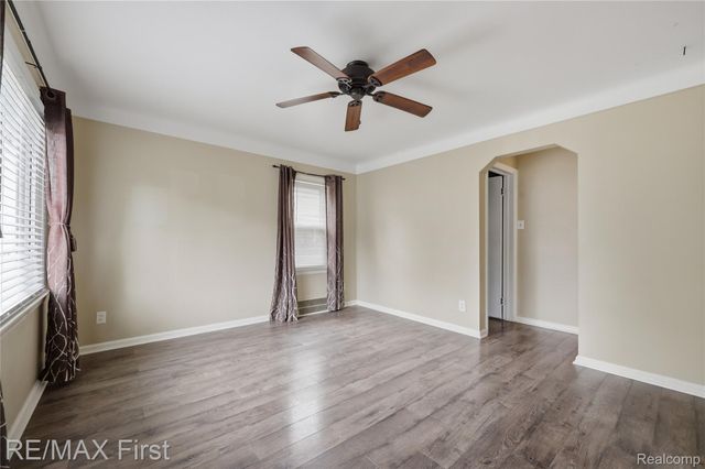 22014 California Street, St. Clair Shores, MI 48080