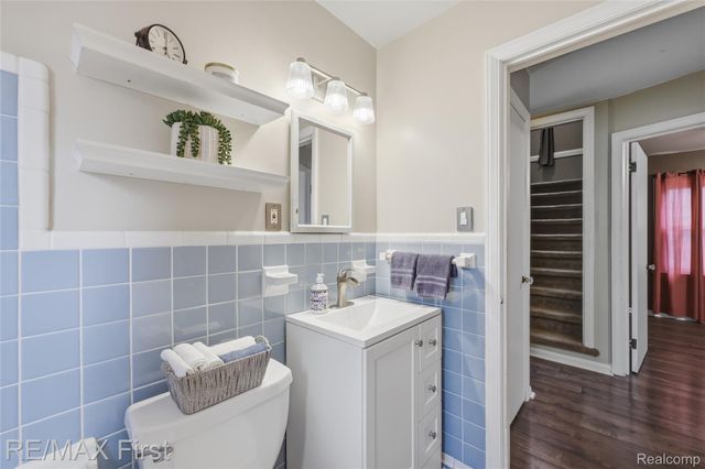 22014 California Street, St. Clair Shores, MI 48080