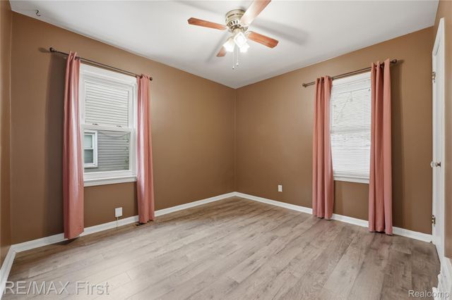 22014 California Street, St. Clair Shores, MI 48080