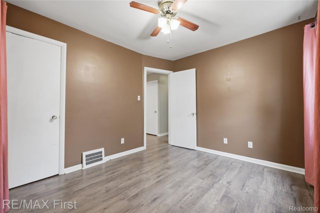 22014 California Street, St. Clair Shores, MI 48080