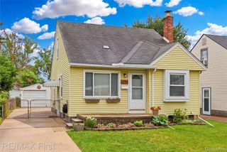 22014 California Street, St. Clair Shores, MI 48080
