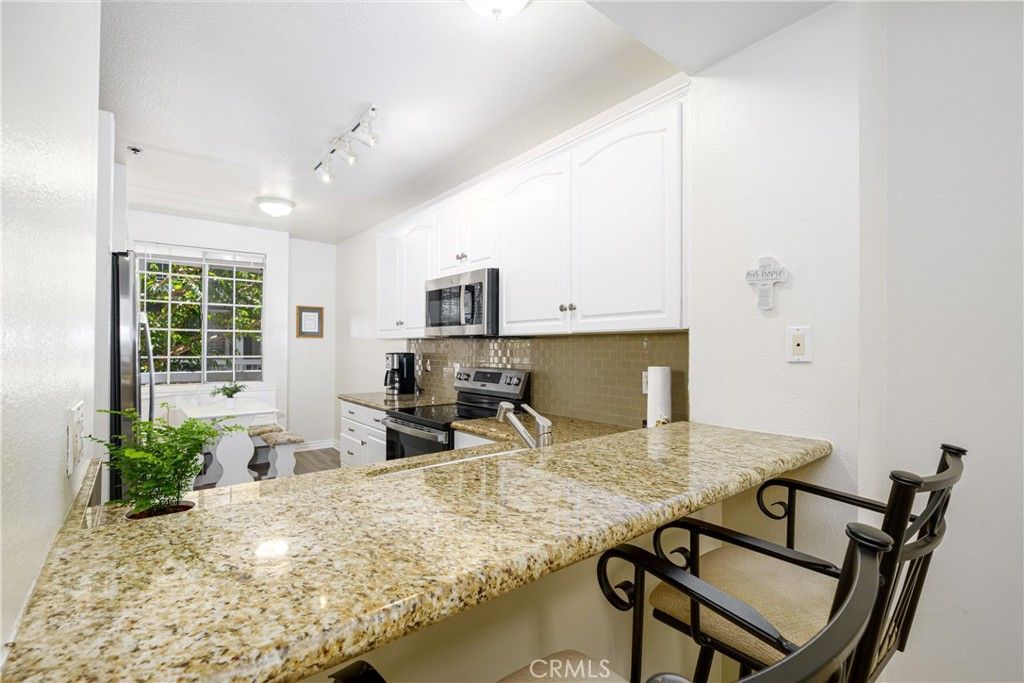 20301 Bluffside Circle 211, Huntington Beach, CA 92646 — photo 2