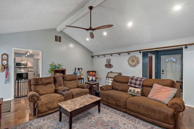 2764 W Vincent Street, Springfield, MO 65810