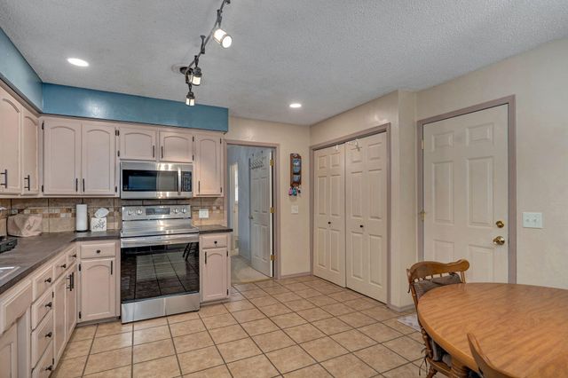 2764 W Vincent Street, Springfield, MO 65810