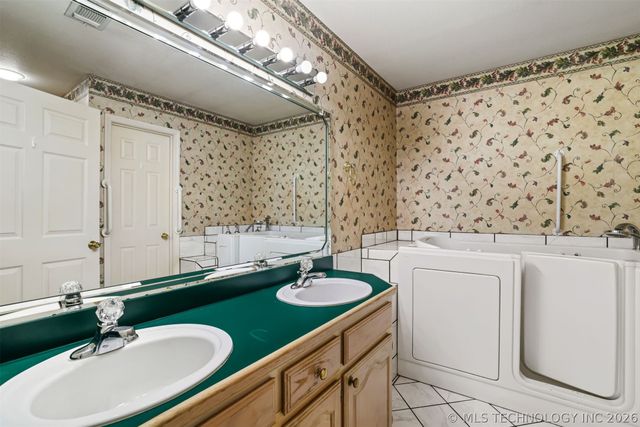 722 Westwood, Durant, OK 74701
