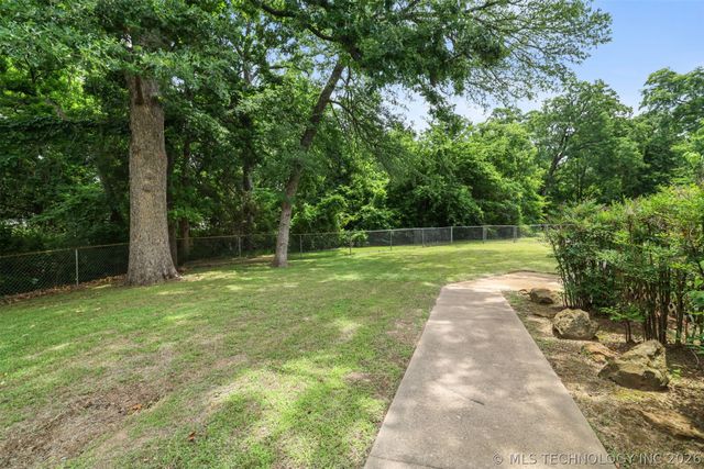 722 Westwood, Durant, OK 74701