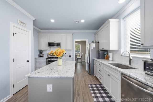 9306 N 103rd East East Avenue, Owasso, OK 74055