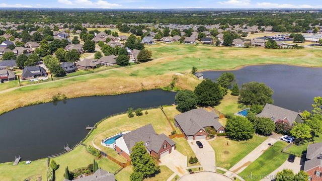 9306 N 103rd East East Avenue, Owasso, OK 74055