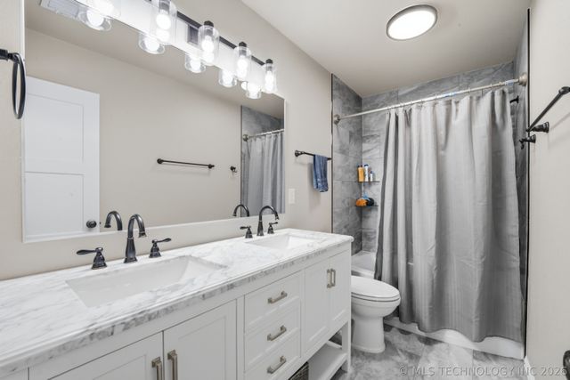 9306 N 103rd East East Avenue, Owasso, OK 74055