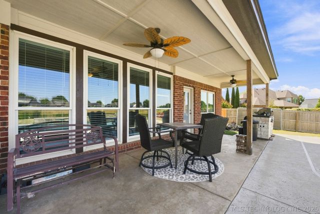 9306 N 103rd East East Avenue, Owasso, OK 74055