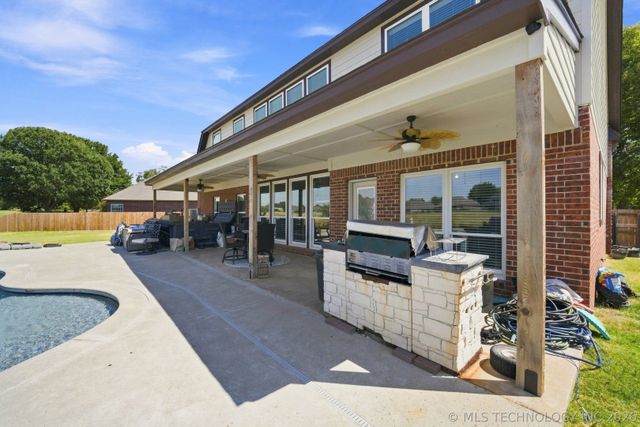 9306 N 103rd East East Avenue, Owasso, OK 74055