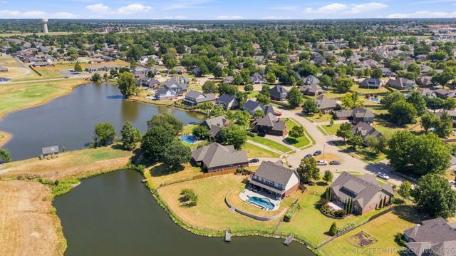9306 N 103rd East East Avenue, Owasso, OK 74055