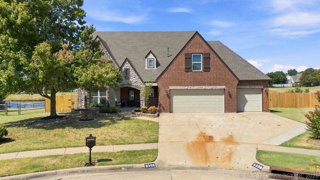 9306 N 103rd East East Avenue, Owasso, OK 74055
