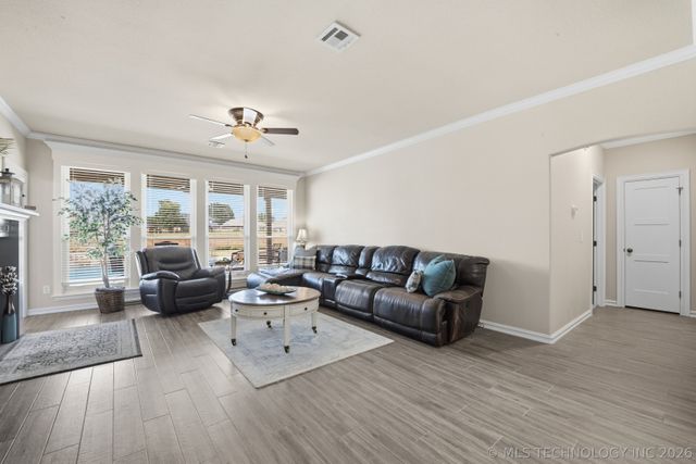 9306 N 103rd East East Avenue, Owasso, OK 74055