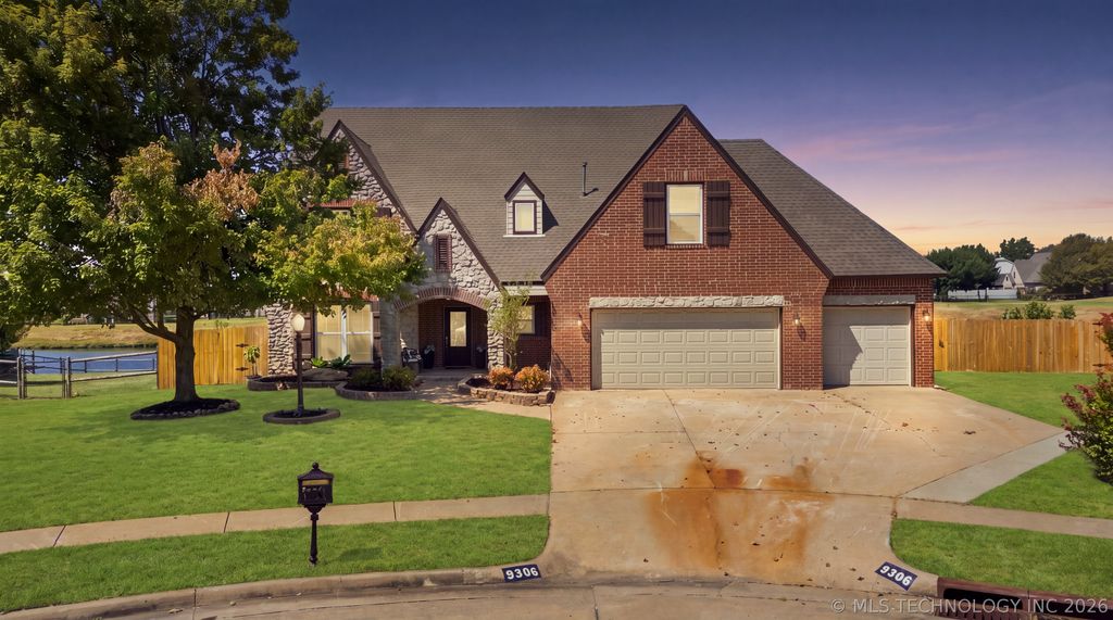 9306 N 103rd East East Avenue, Owasso, OK 74055